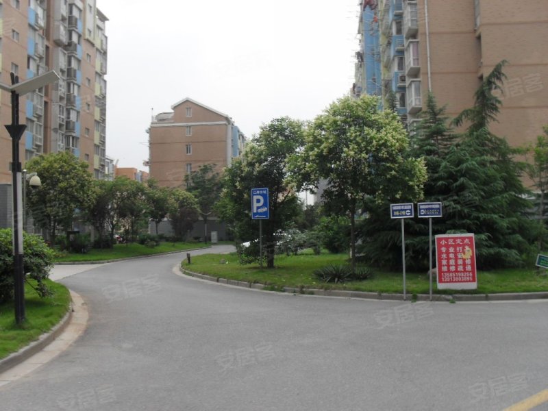 江岸水城