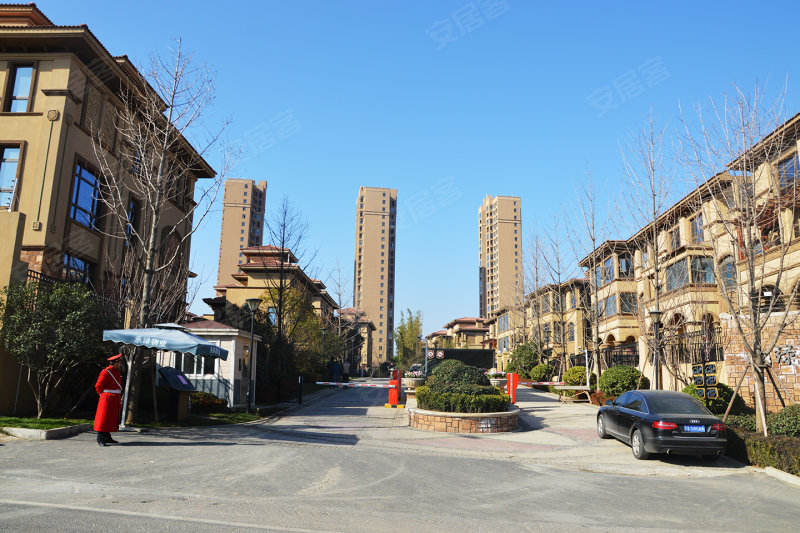 西安绿地与湖商铺-实景图(2) - 西安安居客