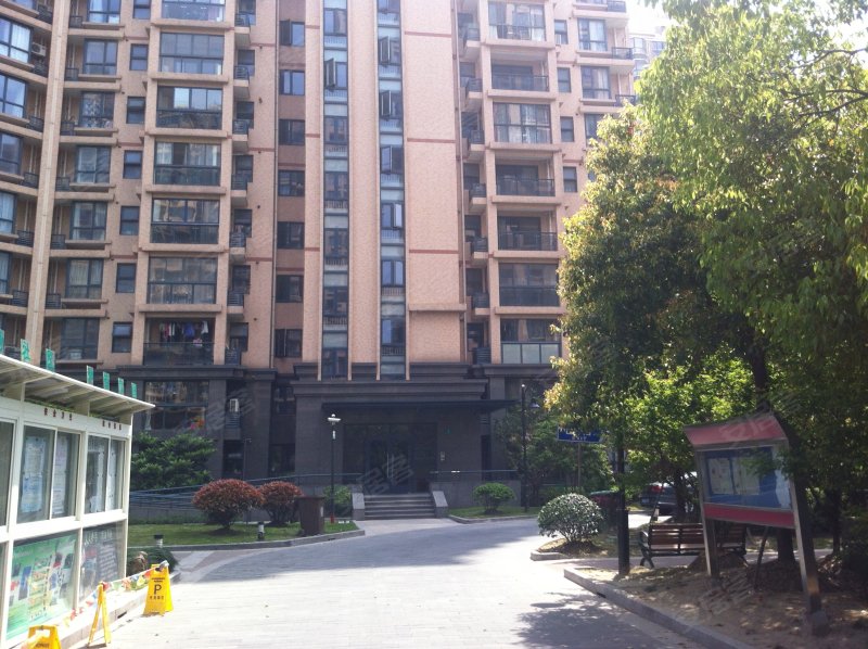天山怡景苑