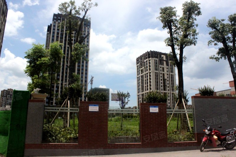 中国铁建新万国城