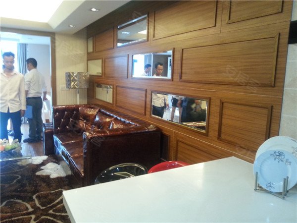 建伟新世界5.2loft,3室2厅1卫,朝阳东路55号(与