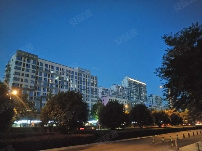 莫斯科人均绿地面积_中国人均居住面积(3)