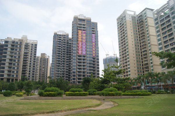 金泰华府,2室2厅1卫,金惠大道市政广场旁,86平