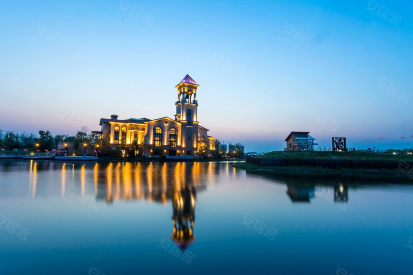 绿地长岛十年后的房价图片