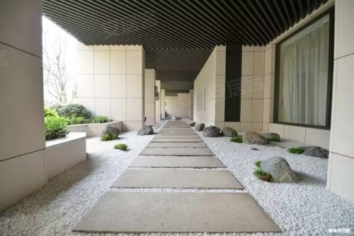 买房别忽略了物业服务 暗访新力琥珀园有感?_