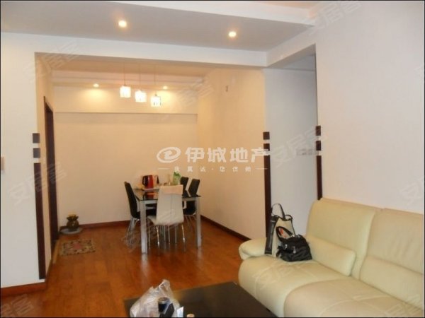 羊西线茶店子迎宾大道2号地铁双口 豪装套二95万直接拎包入住高清图片