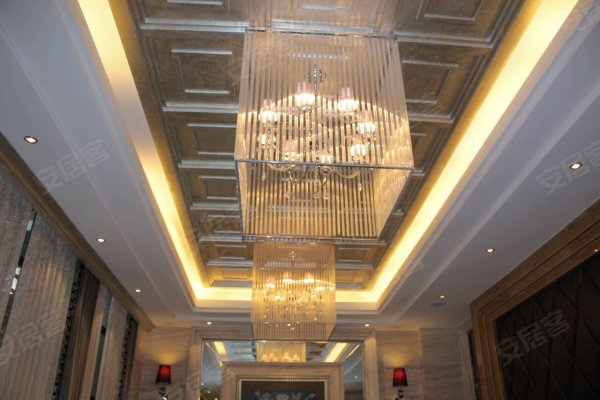 路与郎溪路交汇处向南50米,金辉枫尚大户型金