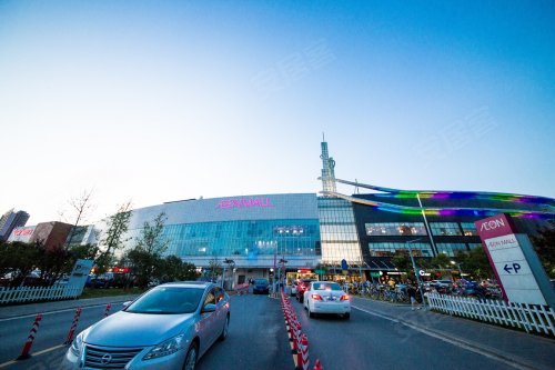 另外,金银湖万达广场预计今年底竣工,预计2020年开业,后期业又多了