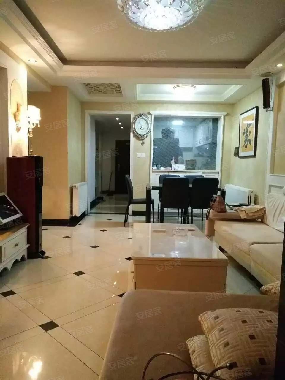 走进新环境,开启新生活 有幸相识,真诚相待 房东诚心出租,出价就谈, 房源介绍 产权面积90 装修情况家电齐全,地段好,采光好,户型周正, 房屋情况空置 看房方式钥匙在手,随时看房 周边配套万达广场,地铁1号线,绿化小区,周边小学,省中医院,市一医院,省妇幼