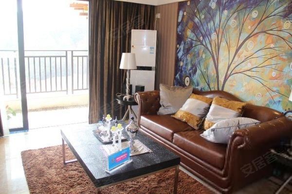 【春晖国际 塘厦中芯、双地铁口、带精装修、