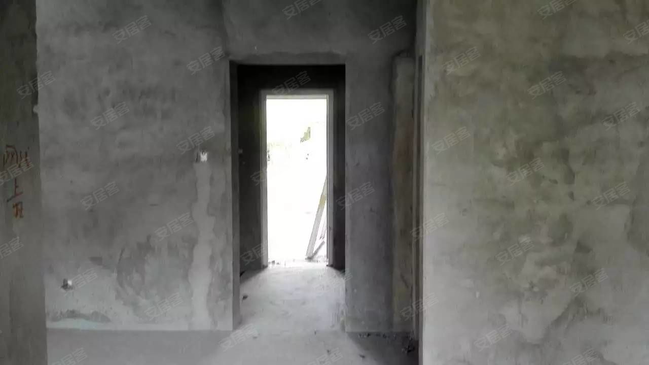 【金税苑 唯一清水房急售246平市中心的别墅房