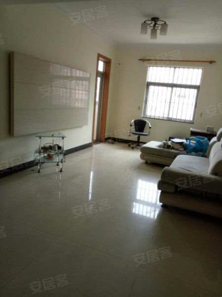 【东城中路天宝农校东区后面,鸭叫尾教育局小