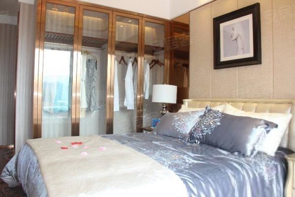 【春晖国际 塘厦中芯、双地铁口、带精装修、