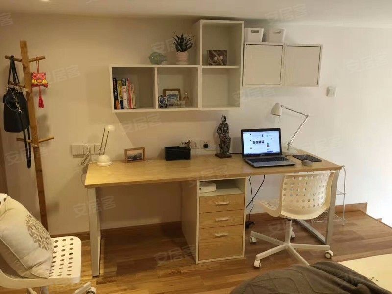 【新金桥智选假日酒店公寓,复式】,上海长宁虹