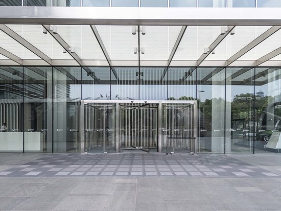 陆家嘴金融广场 