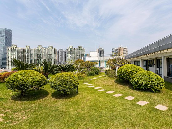 静安现代产业大厦 