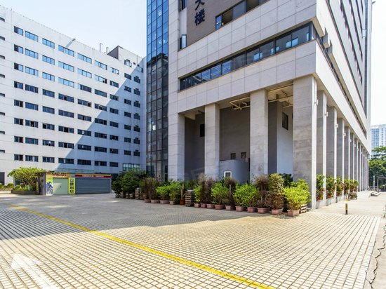 武汉大学深圳产学研大楼 