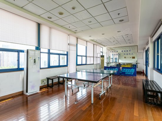 静安现代产业大厦 