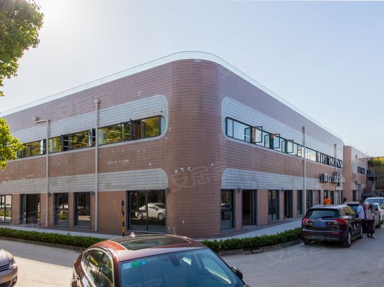 芳华德必运动LOFT