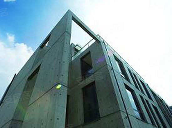 上实虹桥湖畔艺墅 