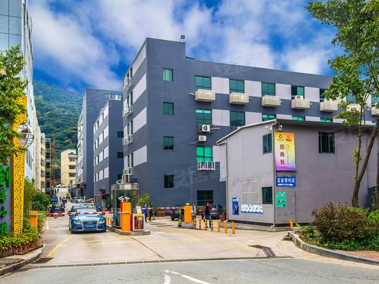 大学城创客小镇