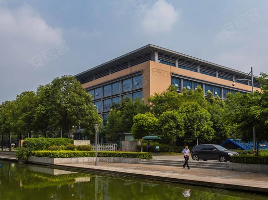 成都高新孵化园 