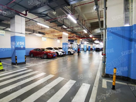 棕榈泉白金公寓 