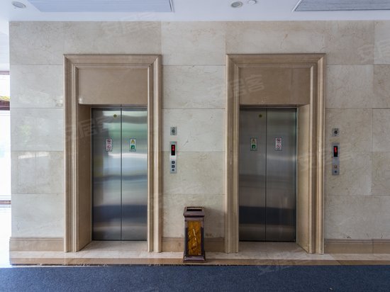 嘉南红塔商务广场 