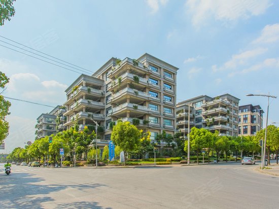 宝路集团汤泉国际