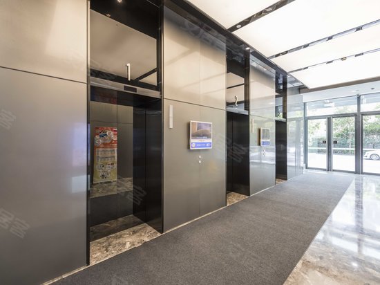 上海东方万国企业中心 