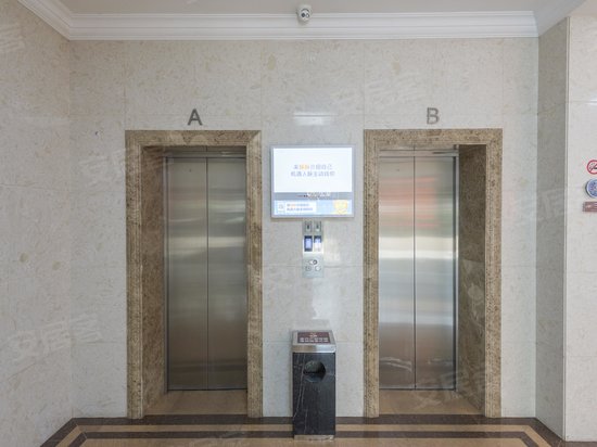 上服实业虹桥商务写字楼 