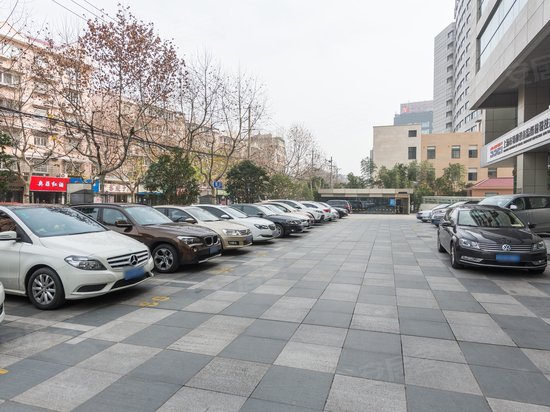 新曹杨科技大厦 