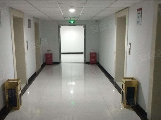 仰岭红馆商务广场 