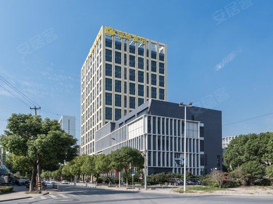 绿地正大缤纷城(办公)