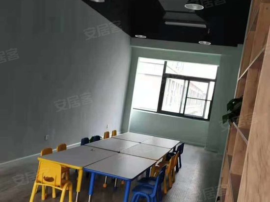 蓝光空港国际城 