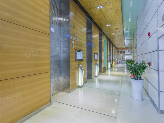 金中环国际商务大厦 