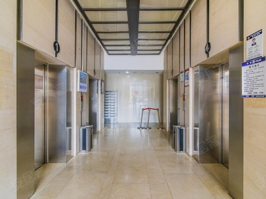 水岸国际瞰江公寓 