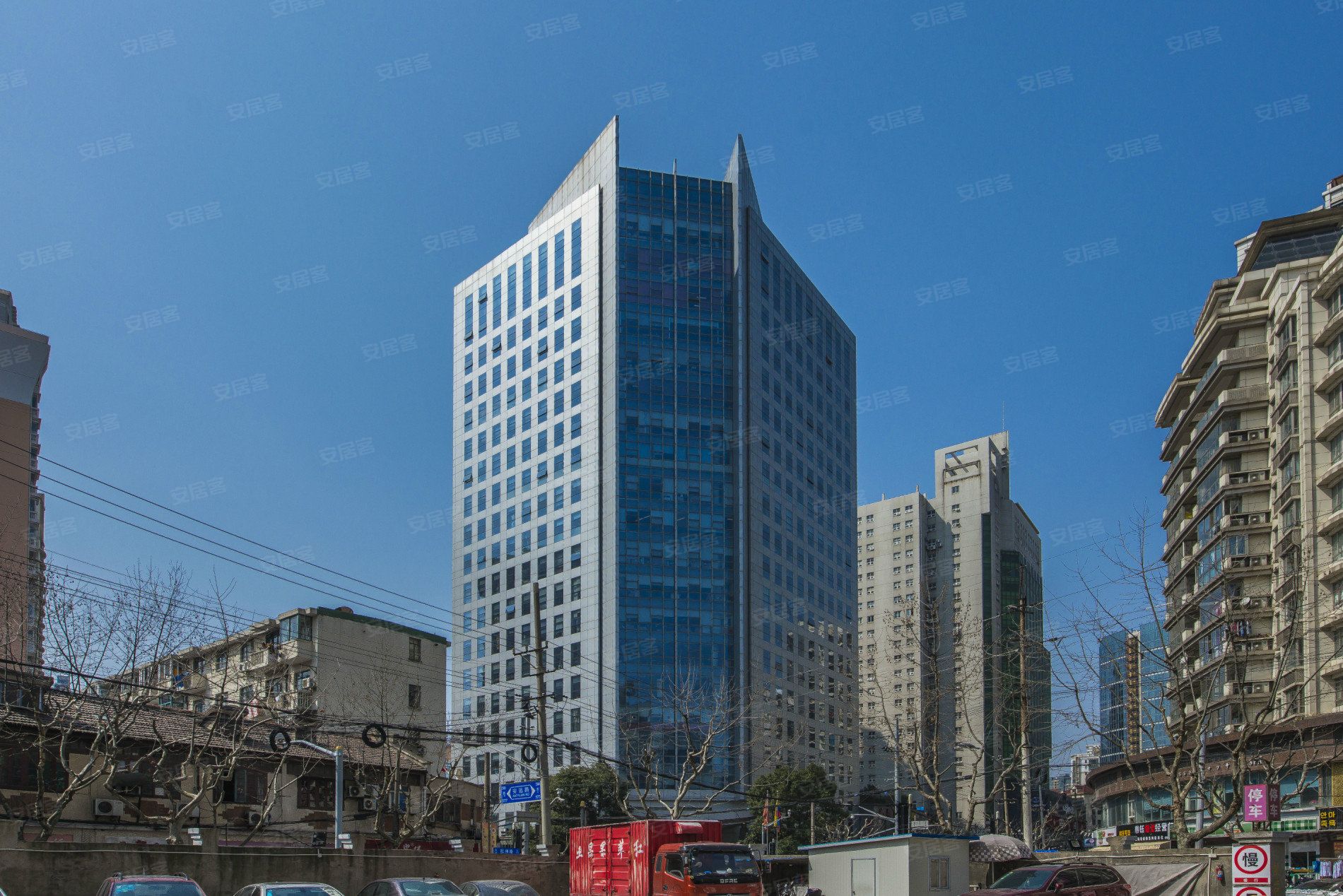 宝华城市晶典大厦