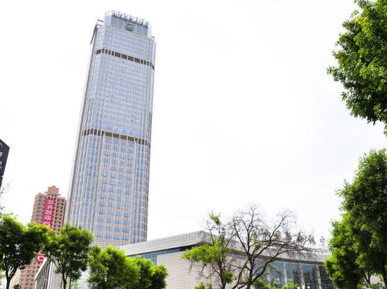 东方明珠湖滨广场