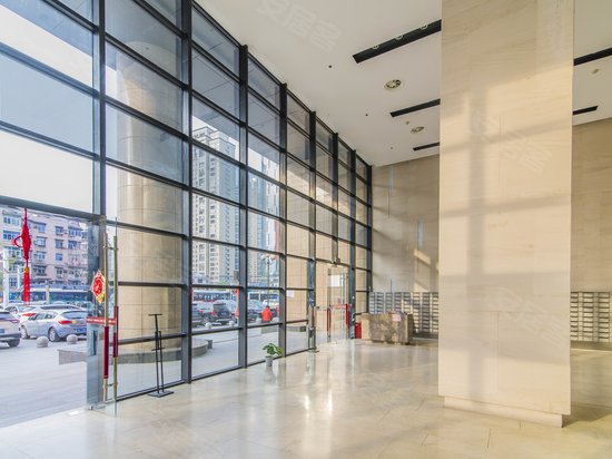 水岸国际瞰江公寓 