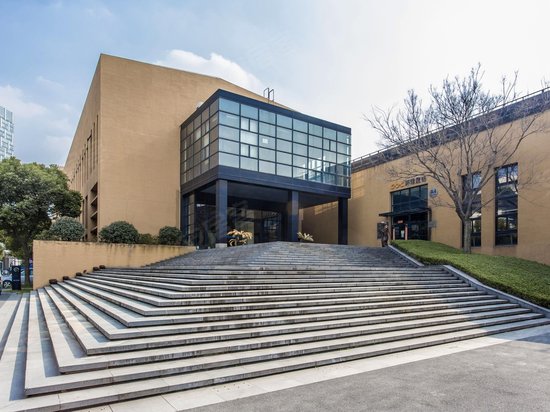 上海花园坊节能环保中心 