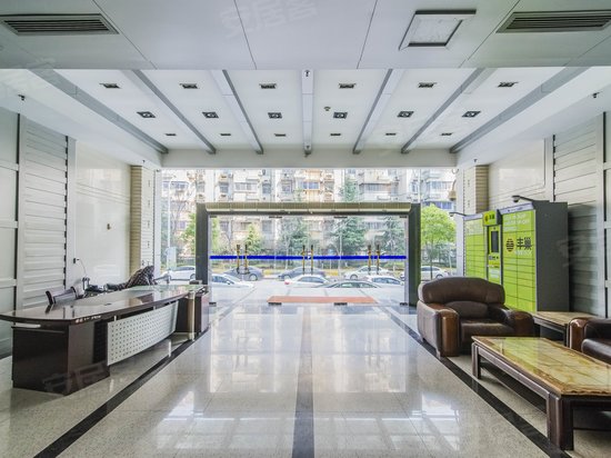 湖北信息产业科技大厦 