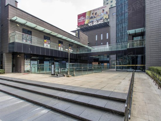 古北国际财富中心二期 