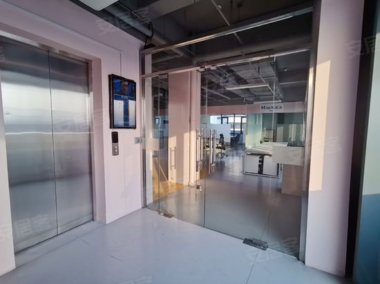 天筠跨境保税中心 