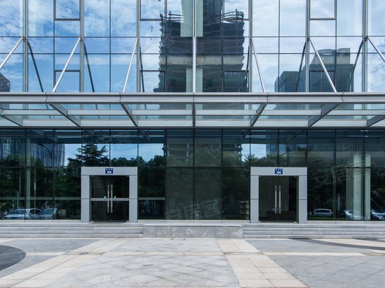 华成国际发展大厦 