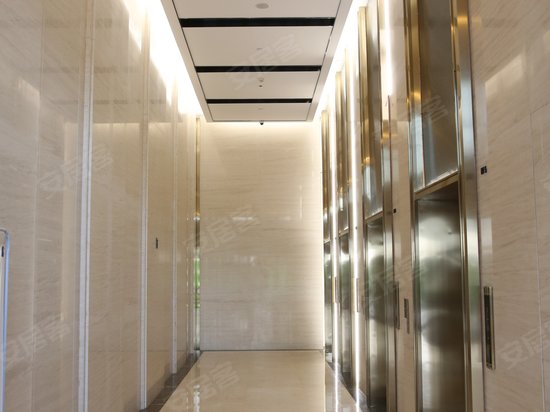 华发国际企业大厦 