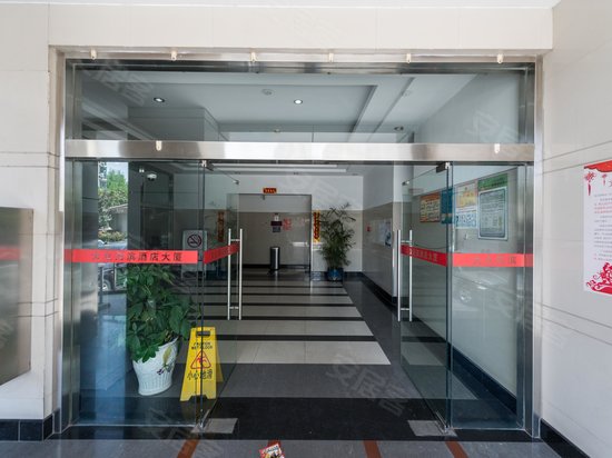 大众河滨酒店式公寓 