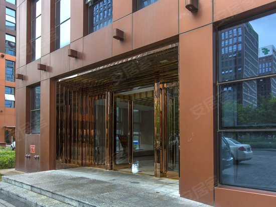 总部基地十六区 