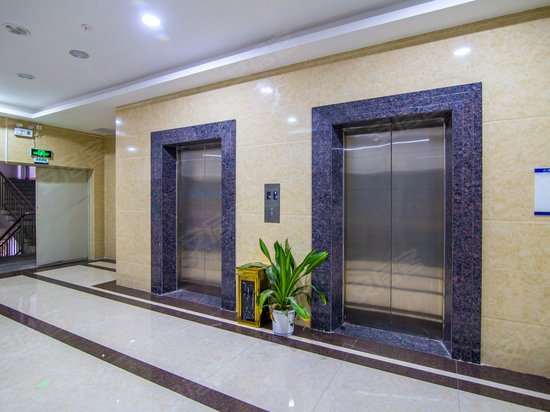 良基商业大厦(办公) 