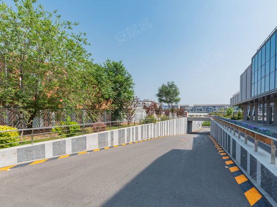 东枫德必WE人工智能创新基地 